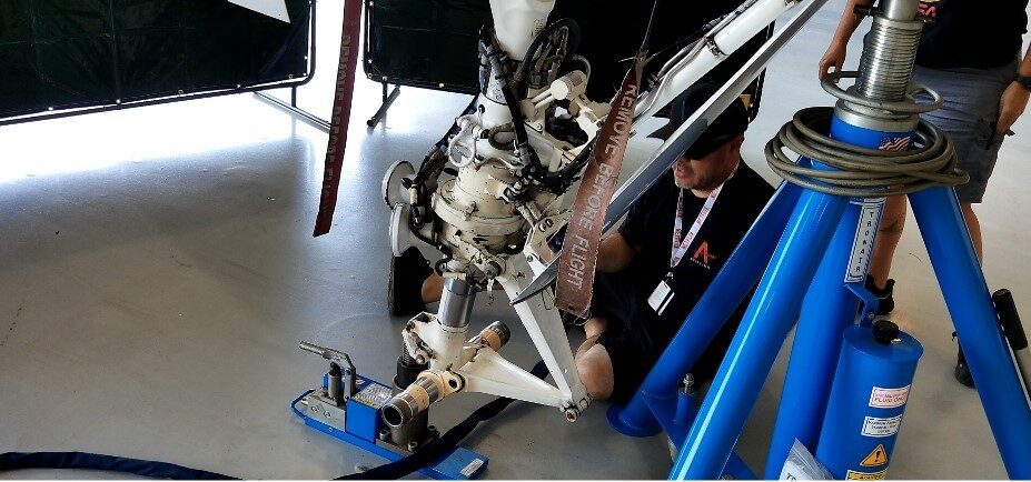 Netflix corporate aviation landing gear being cleaned with the FP-300 — Burbank MRO facility